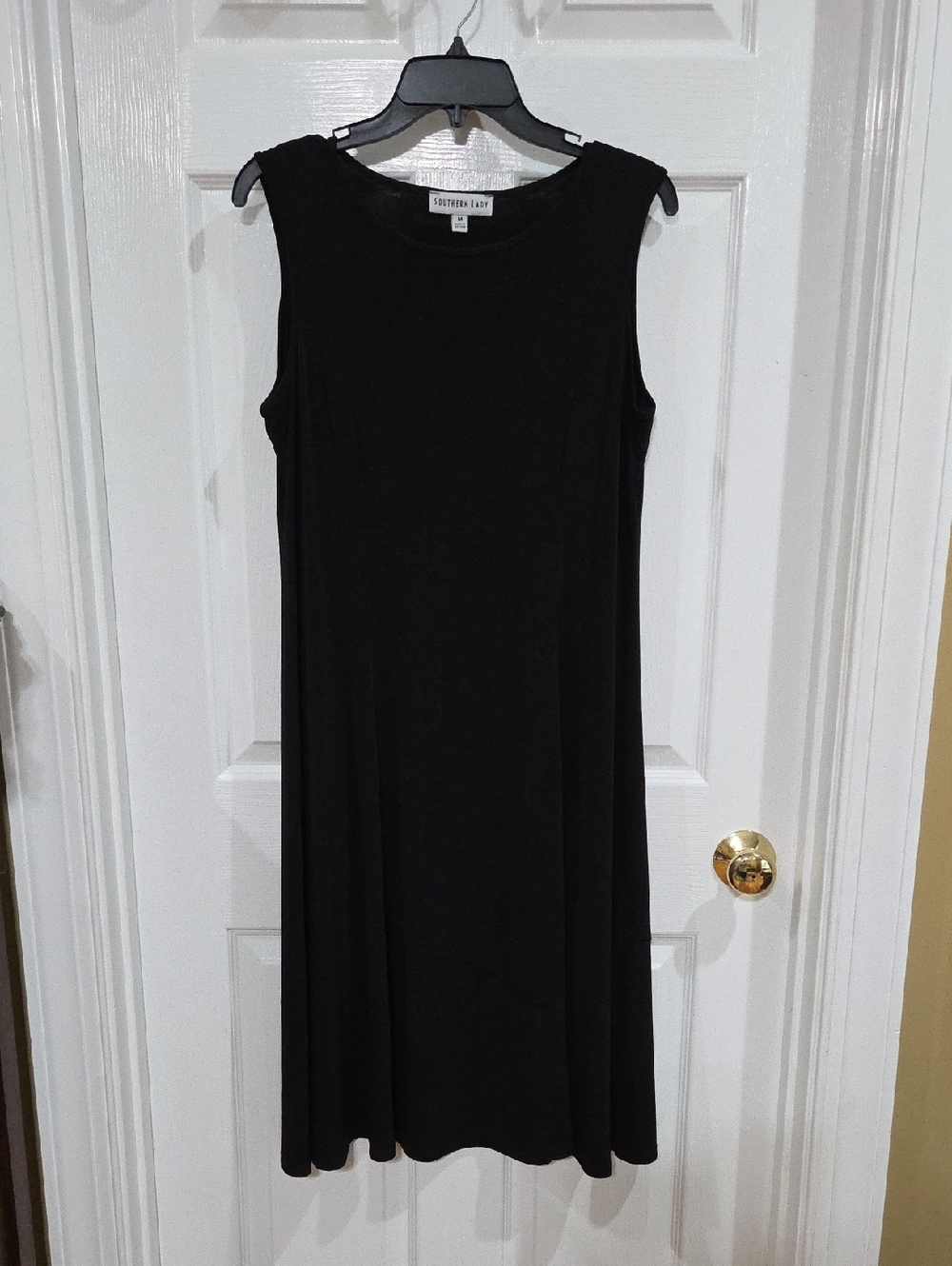 Southern Lady Black Sleeveless Midi Swing Dress. NWOT